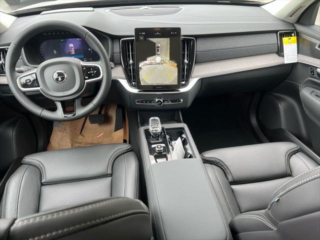 2026 Volvo XC90 Plug-In Hybrid Ultra Dark Theme, T8 AWD, Electric/Gasoline, 6 Seats