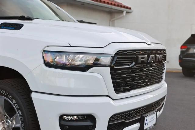 2026 Ram 1500 Express Crew Cab 4x2 5'7" Box