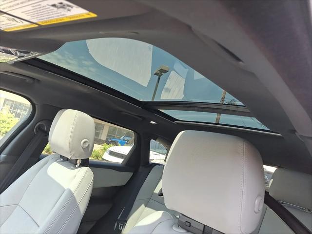 2026 Land Rover Range Rover Velar P400 Dynamic SE