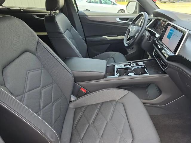 2025 Volkswagen Atlas Cross Sport 2.0T SE w/Technology