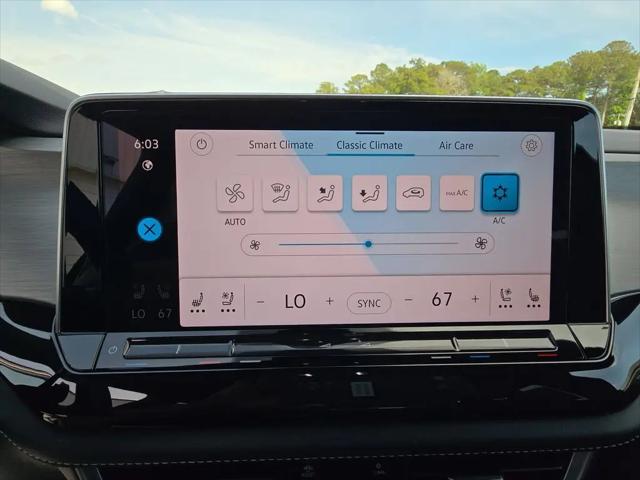 2025 Volkswagen Atlas Cross Sport 2.0T SE w/Technology