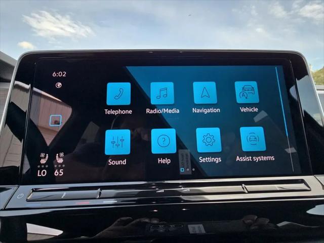 2025 Volkswagen Atlas Cross Sport 2.0T SE w/Technology