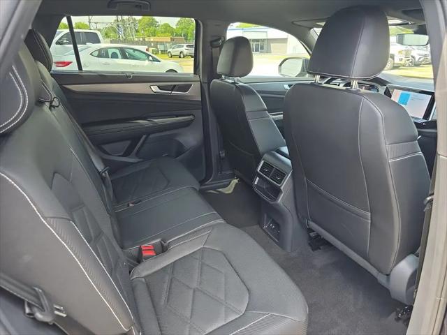 2025 Volkswagen Atlas Cross Sport 2.0T SE w/Technology
