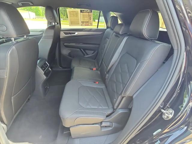 2025 Volkswagen Atlas Cross Sport 2.0T SE w/Technology