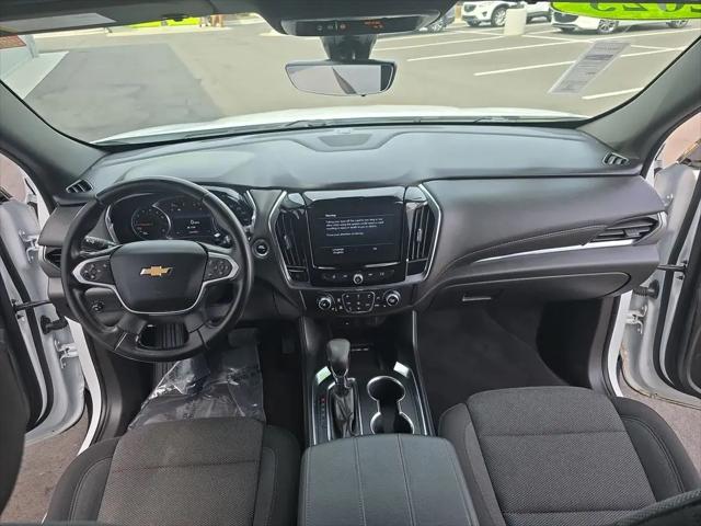 2023 Chevrolet Traverse FWD LT Cloth