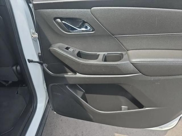 2023 Chevrolet Traverse FWD LT Cloth