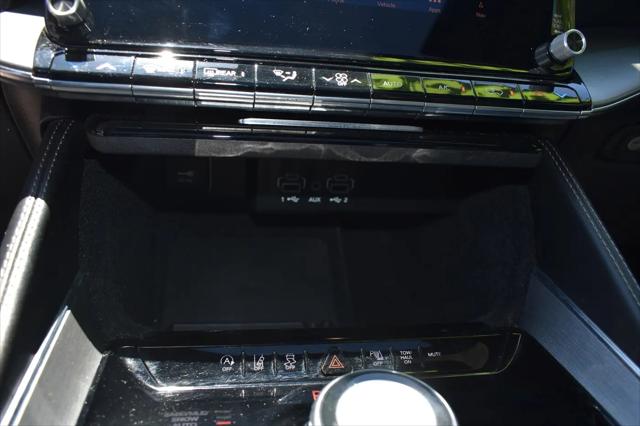 2024 Jeep Wagoneer Series II Carbide 4x4