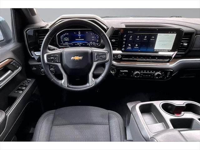 2023 Chevrolet Silverado 1500 4WD Crew Cab Standard Bed LT