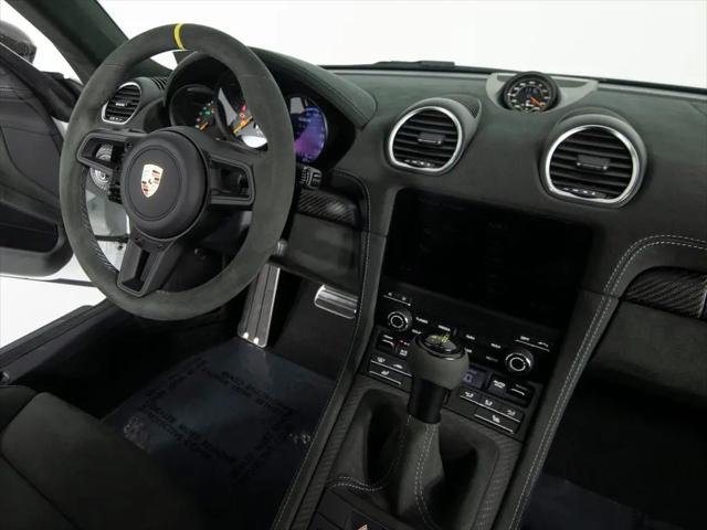 2025 Porsche 718 Cayman GT4 RS