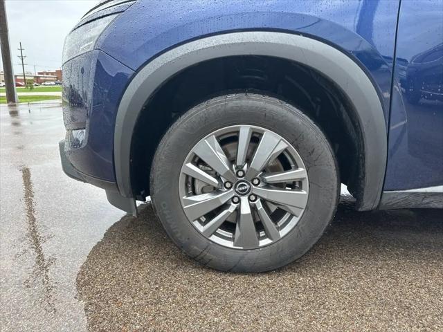 2025 Nissan Pathfinder SV 4WD