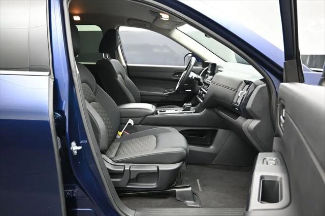 2025 Nissan Pathfinder SV 4WD