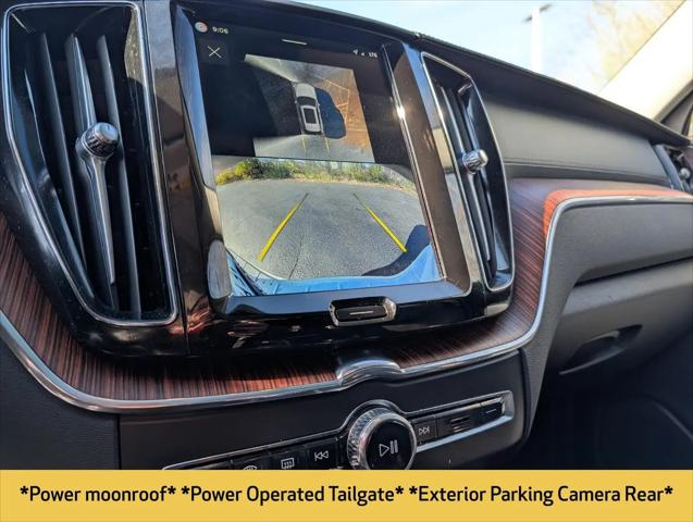 2024 Volvo XC60 Recharge T8 Ultimate Dark Theme