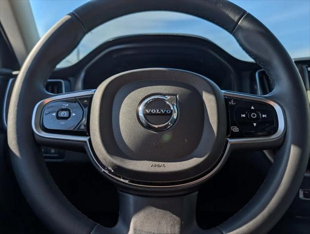 2024 Volvo XC60 Recharge T8 Ultimate Dark Theme