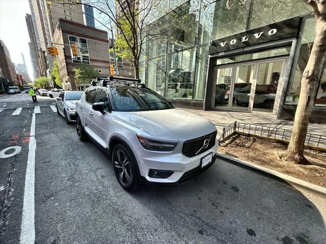 2019 Volvo XC40 T5 R-Design