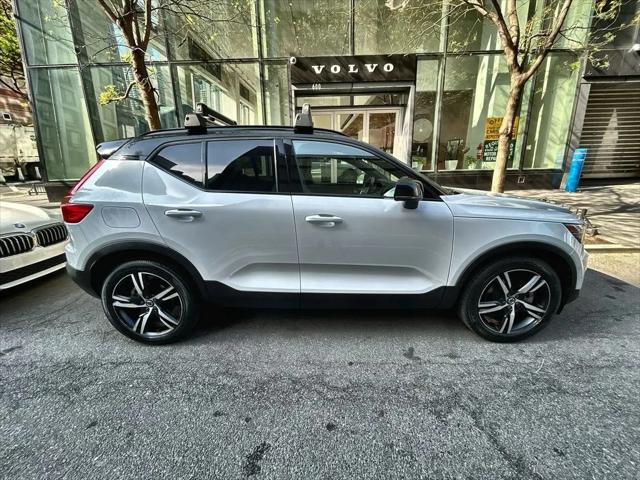 2019 Volvo XC40 T5 R-Design
