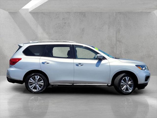 2020 Nissan Pathfinder SL 2WD