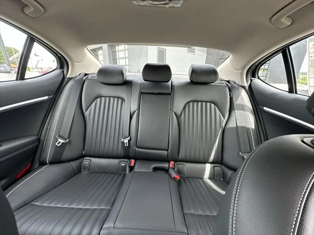 2026 Genesis G70 2.5T RWD Prestige