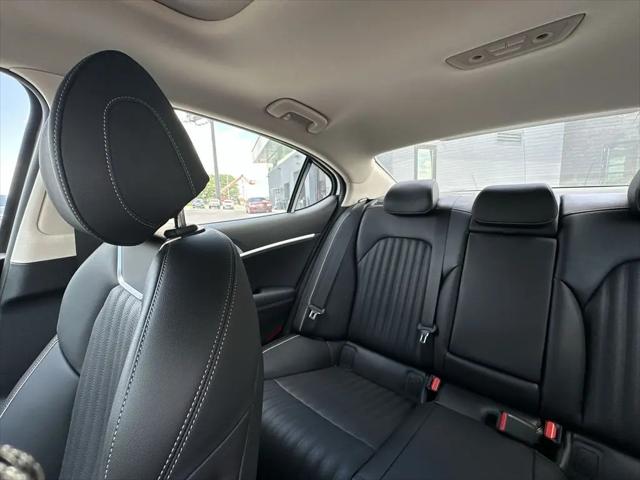 2026 Genesis G70 2.5T RWD Prestige