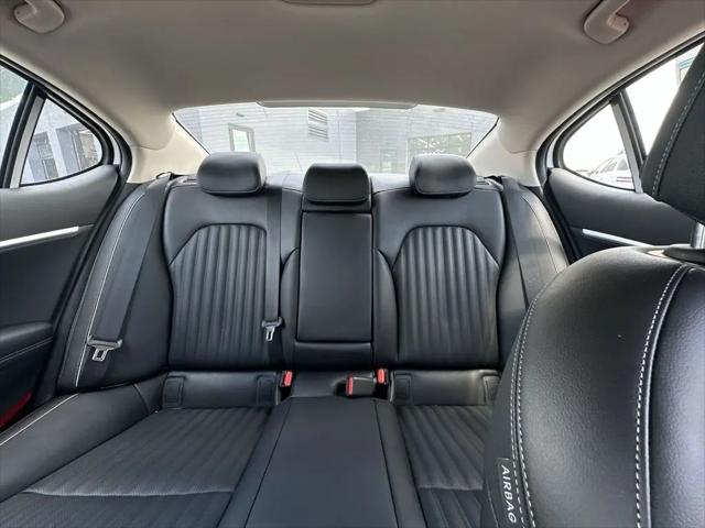 2026 Genesis G70 2.5T RWD Prestige