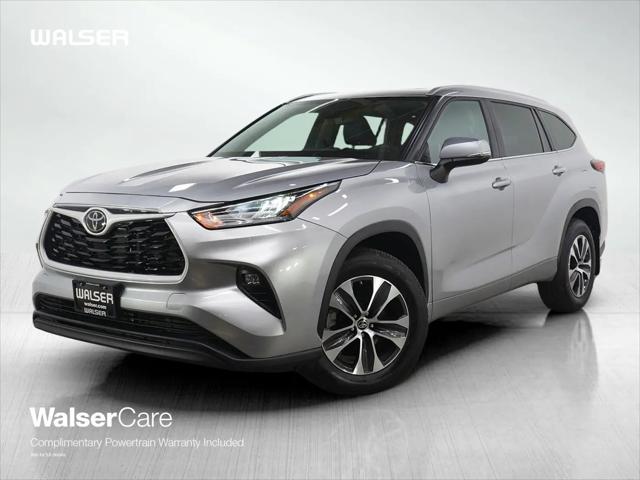 2023 Toyota Highlander XLE for sale in Brooklyn Park, MN