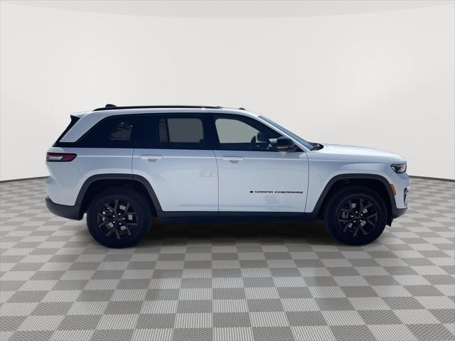 2025 Jeep Grand Cherokee Altitude 4x4