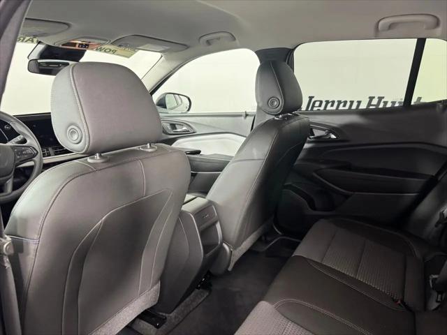 2025 Chevrolet Trax FWD LT