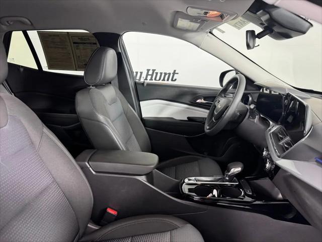 2025 Chevrolet Trax FWD LT