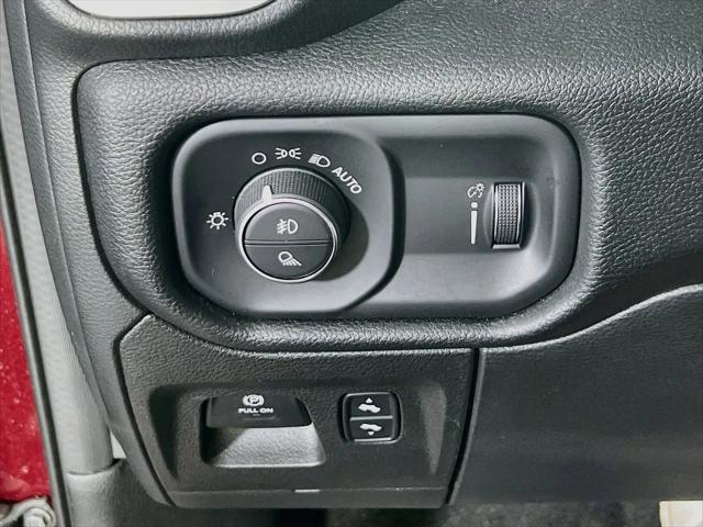 2022 Ram 1500 Big Horn Crew Cab 4x4 5'7" Box
