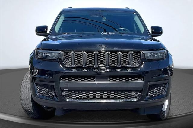 2023 Jeep Grand Cherokee L Laredo 4x2