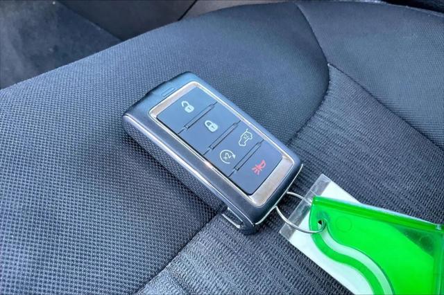 2023 Jeep Grand Cherokee L Laredo 4x2