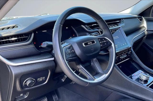 2023 Jeep Grand Cherokee L Laredo 4x2