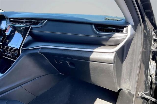 2023 Jeep Grand Cherokee L Laredo 4x2