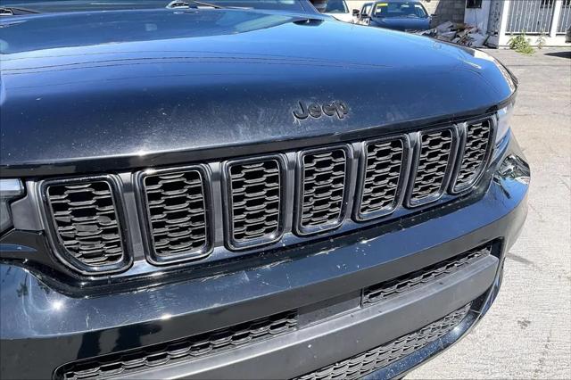 2023 Jeep Grand Cherokee L Laredo 4x2