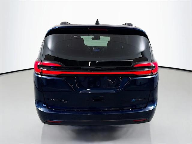 2024 Chrysler Pacifica Hybrid Premium S Appearance Pkg