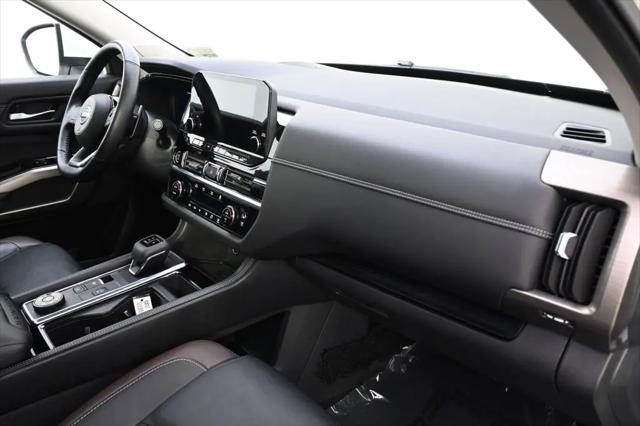2023 Nissan Pathfinder Platinum 4WD