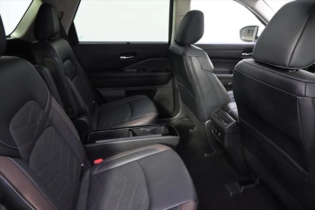 2023 Nissan Pathfinder Platinum 4WD