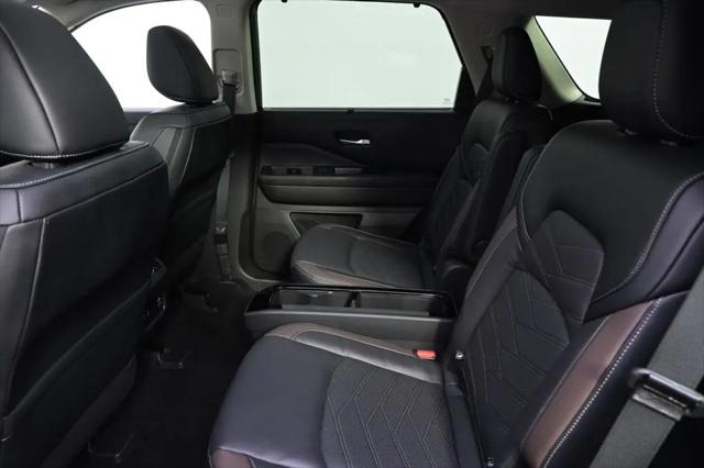 2023 Nissan Pathfinder Platinum 4WD
