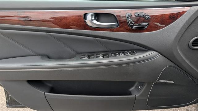 2014 Hyundai Equus Signature