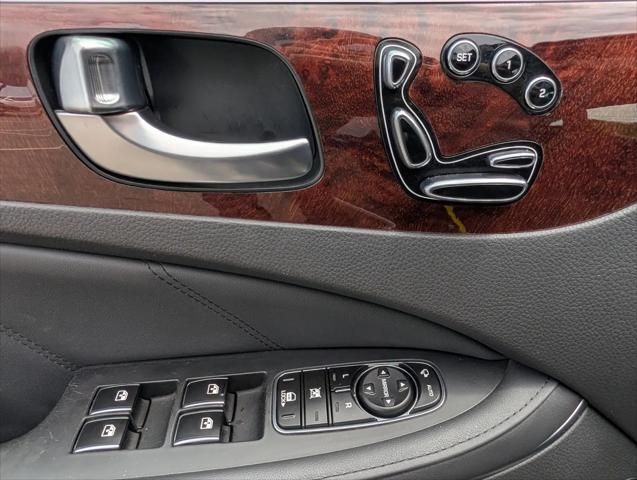 2014 Hyundai Equus Signature