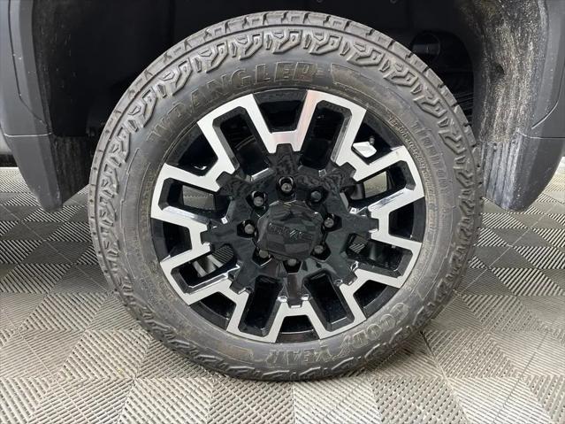 2026 GMC Sierra 2500HD Crew Cab, Standard Bed, Denali Ultimate, 4WD