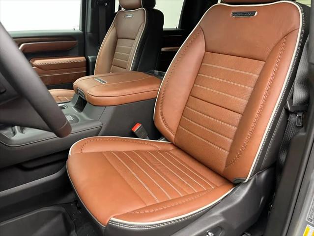 2026 GMC Sierra 2500HD Crew Cab, Standard Bed, Denali Ultimate, 4WD