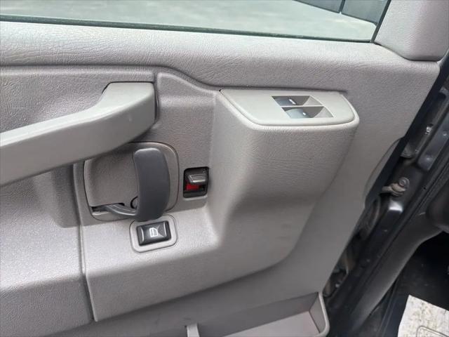 2017 Chevrolet Express LT