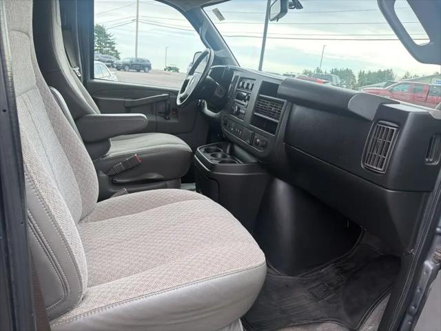 2017 Chevrolet Express LT