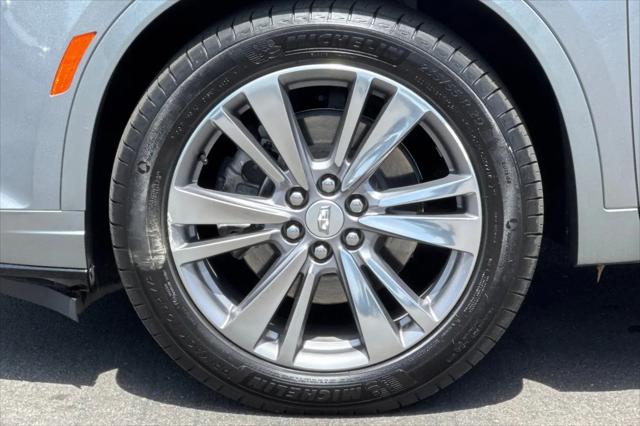 2025 Cadillac XT6 FWD Premium Luxury