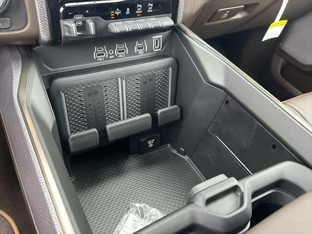 2026 Ram 1500 Limited Longhorn Crew Cab 4x4 5'7" Box
