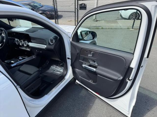 2023 Mercedes-Benz EQB 300 4MATIC