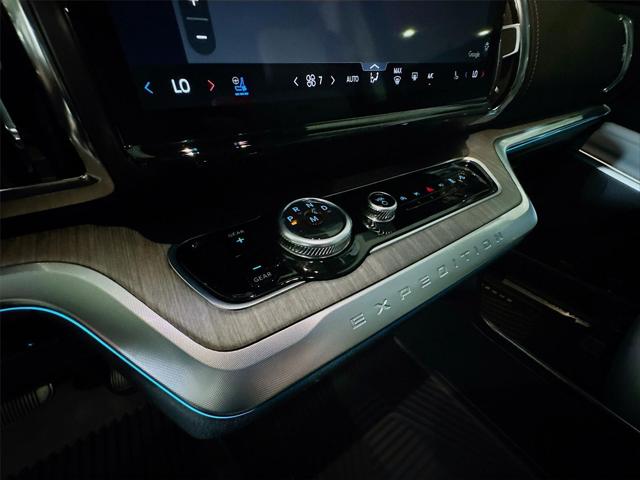 2025 Ford Expedition Platinum MAX