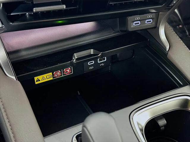2026 Lexus RX 450h+ Luxury
