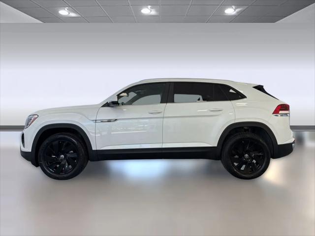 2026 Volkswagen Atlas Cross Sport SE with Technology