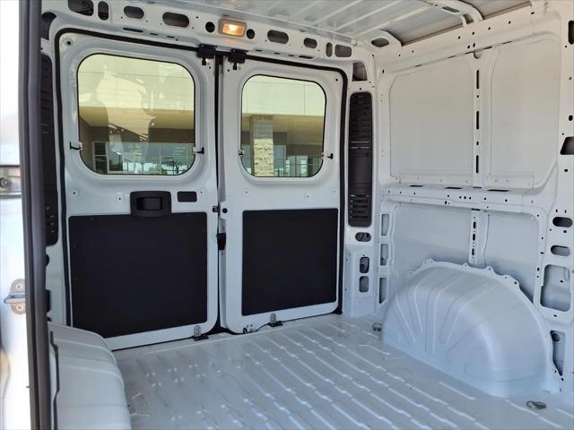 2026 Ram ProMaster Cargo Van Tradesman Low Roof 118" WB w/Pass Seat